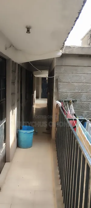 2bdrm Block of Flats in Komarock for sale