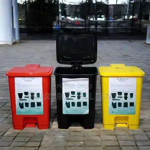 Heavy Duty Secure Lid 30l Hard Plastic Step Pedal Waste Bin
