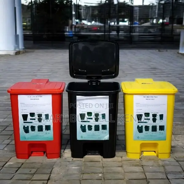 Heavy Duty Secure Lid 30l Hard Plastic Step Pedal Waste Bin