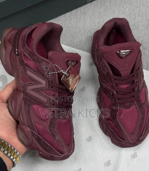 New Balance 9060 “ Burgady Maroon“
Quality Leather 
Size 36-42