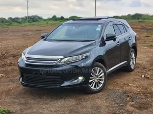 Toyota Harrier 2.0 2014