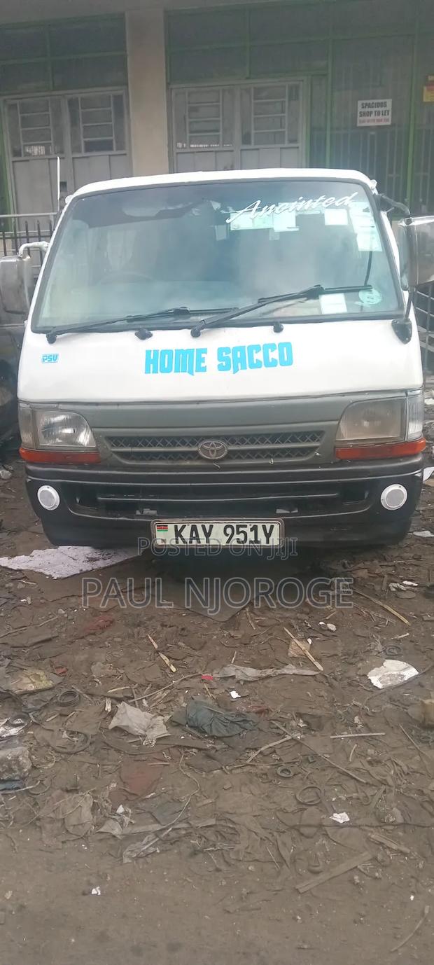 Toyota HiAce 2000 White - thumbnail 5