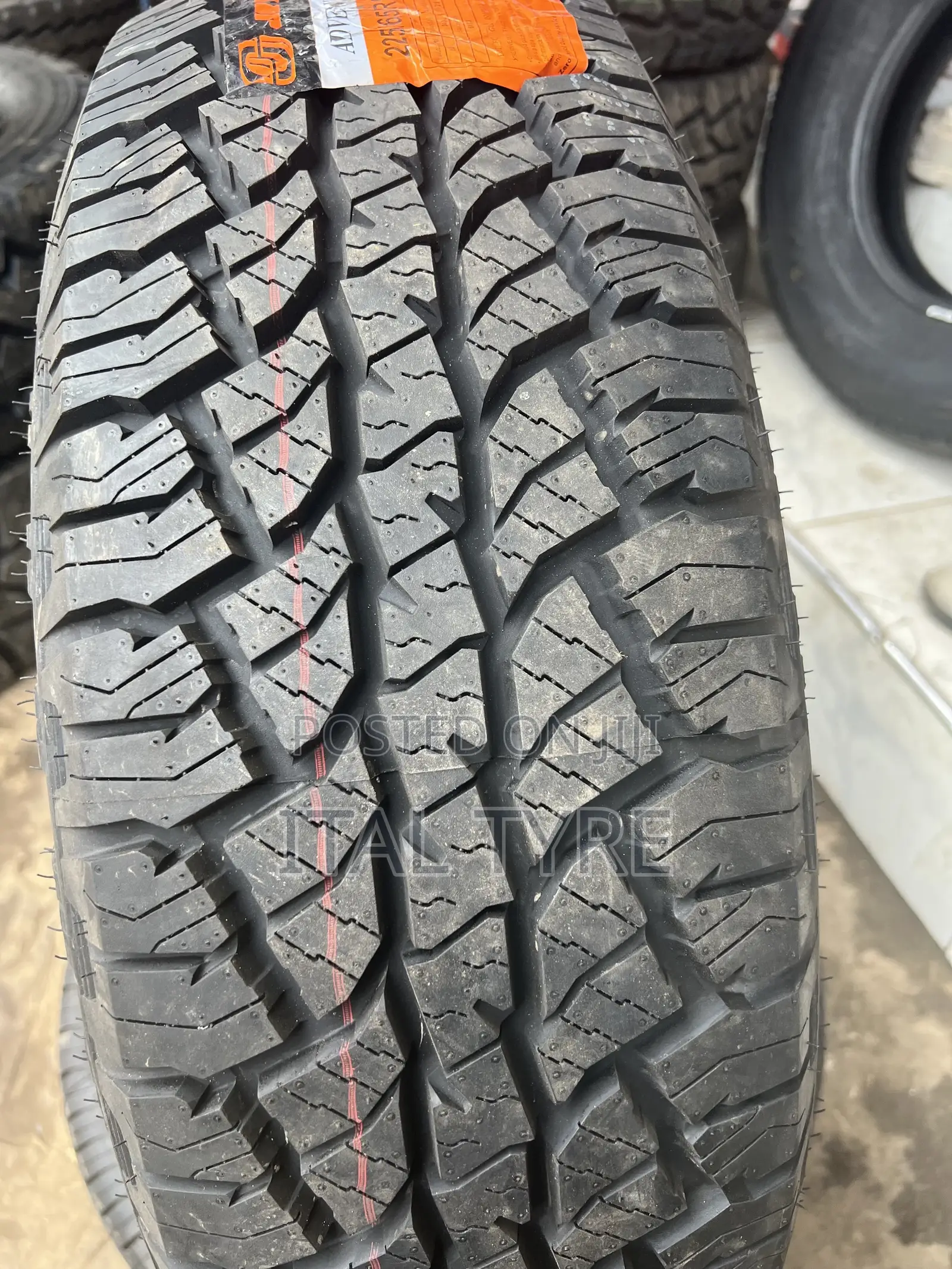 225/65r17 Joyroad