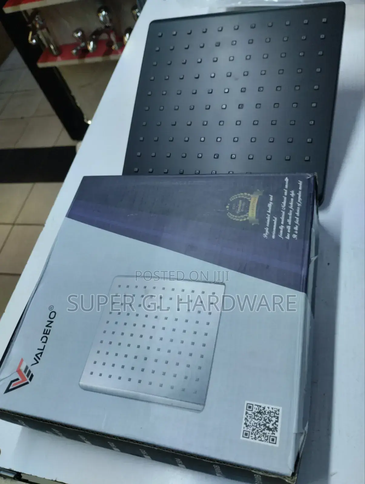 Valdeno Shower Head