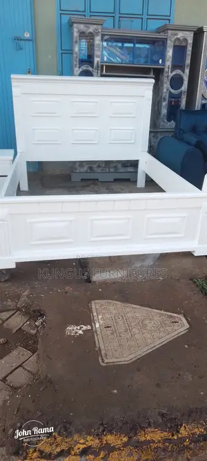 White Board Bed