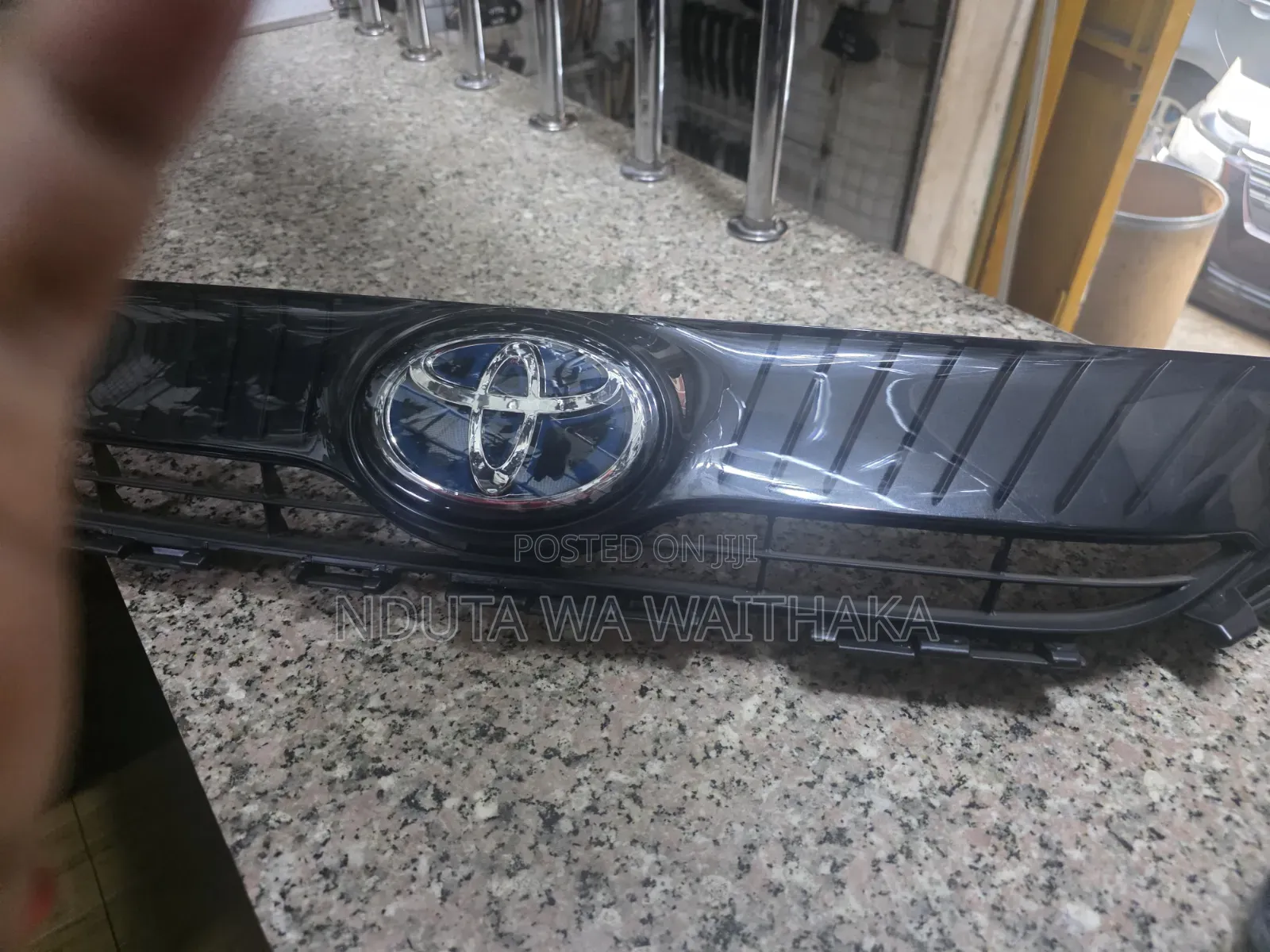 Front Grille Harrier 2022
