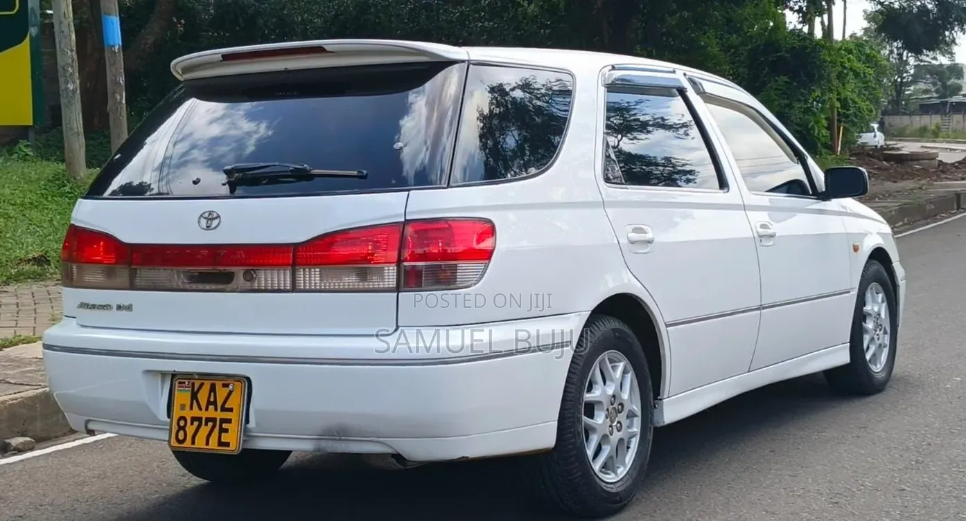 Toyota Vista 2000 White