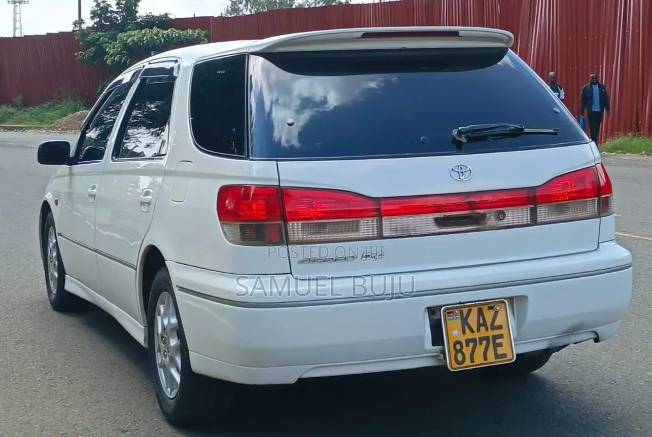 Toyota Vista 2000 White