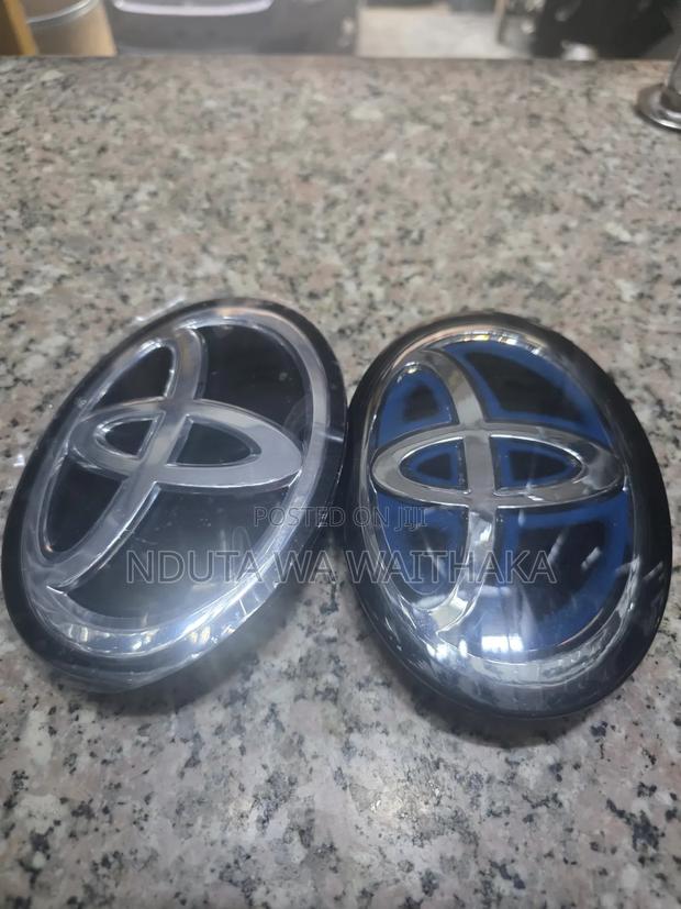 Harrier Hybrid Logo and Non Hybrid