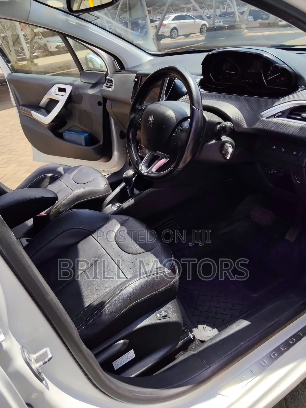 Peugeot 208 2018 White