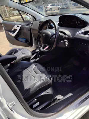 Peugeot 208 2018 White