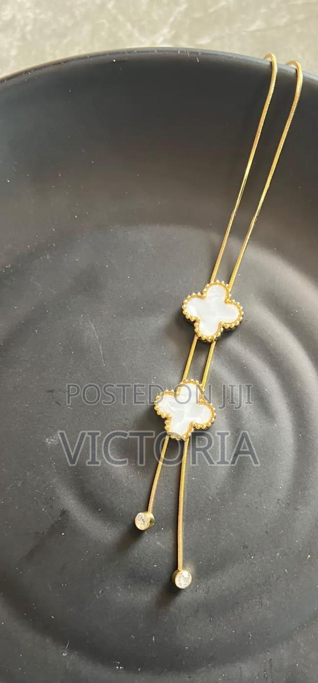 Neck Jewelleries