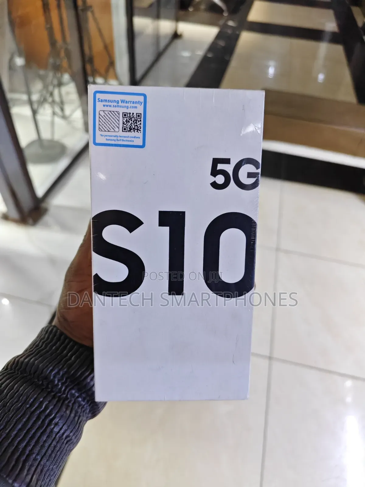 New Samsung Galaxy S10 5G 256 GB Gold