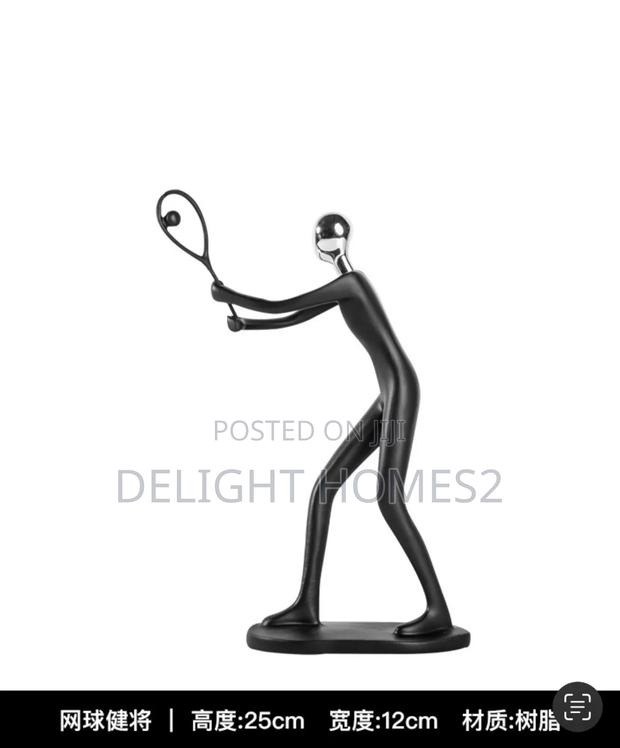Modern Tennis Figurine_ex - main view