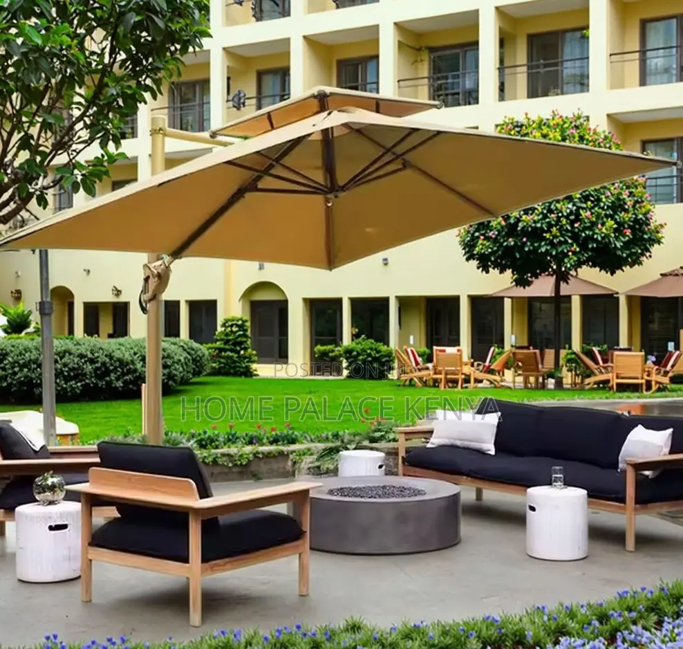 Outdoor Sunshade: Cantilever Patio Umbrella With Durable Stand