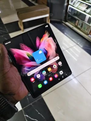 New Samsung Galaxy Z Fold 3 256 GB Black