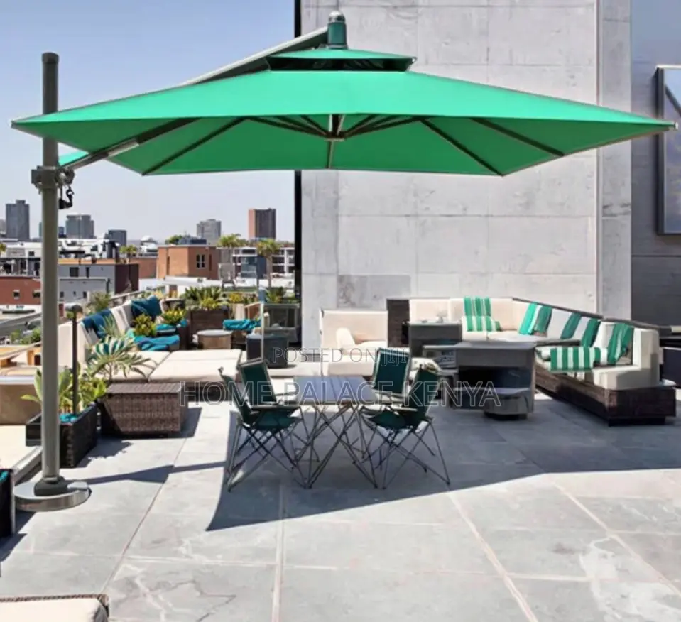 Outdoor Sunshade: Cantilever Patio Umbrella With Durable Stand