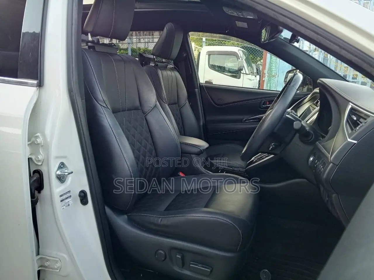 Toyota Harrier 2019 Pearl