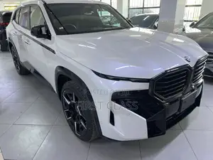 BMW XM Base AWD 2023 White