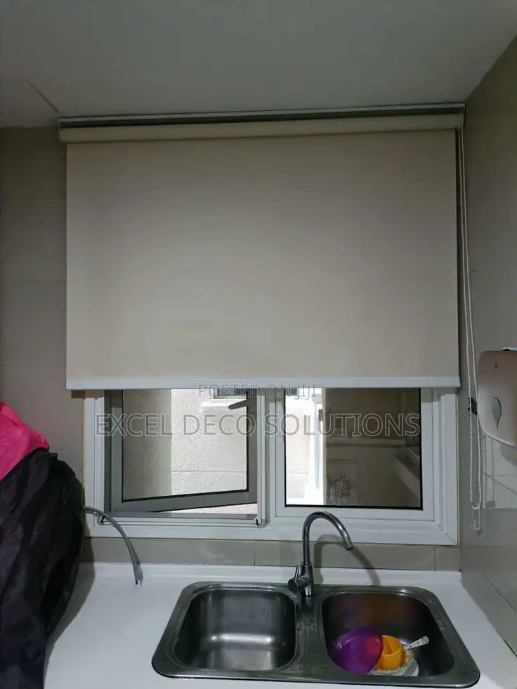 Roller Blinds – Premium Window Blinds for Modern Interiors