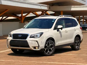 Subaru Forester 2018 White