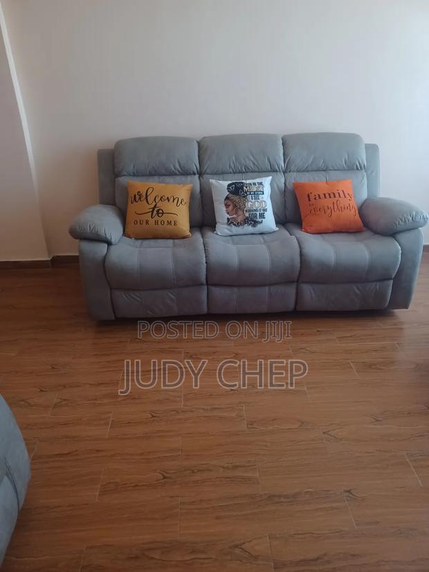 5 Seater Recliner Sofas Still in Very Good Condition L No Dents .