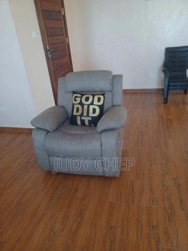 5 Seater Recliner Sofas Still in Very Good Condition L No Dents . - thumbnail 2