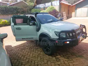 Ford Ranger Wildtrak 2013 White