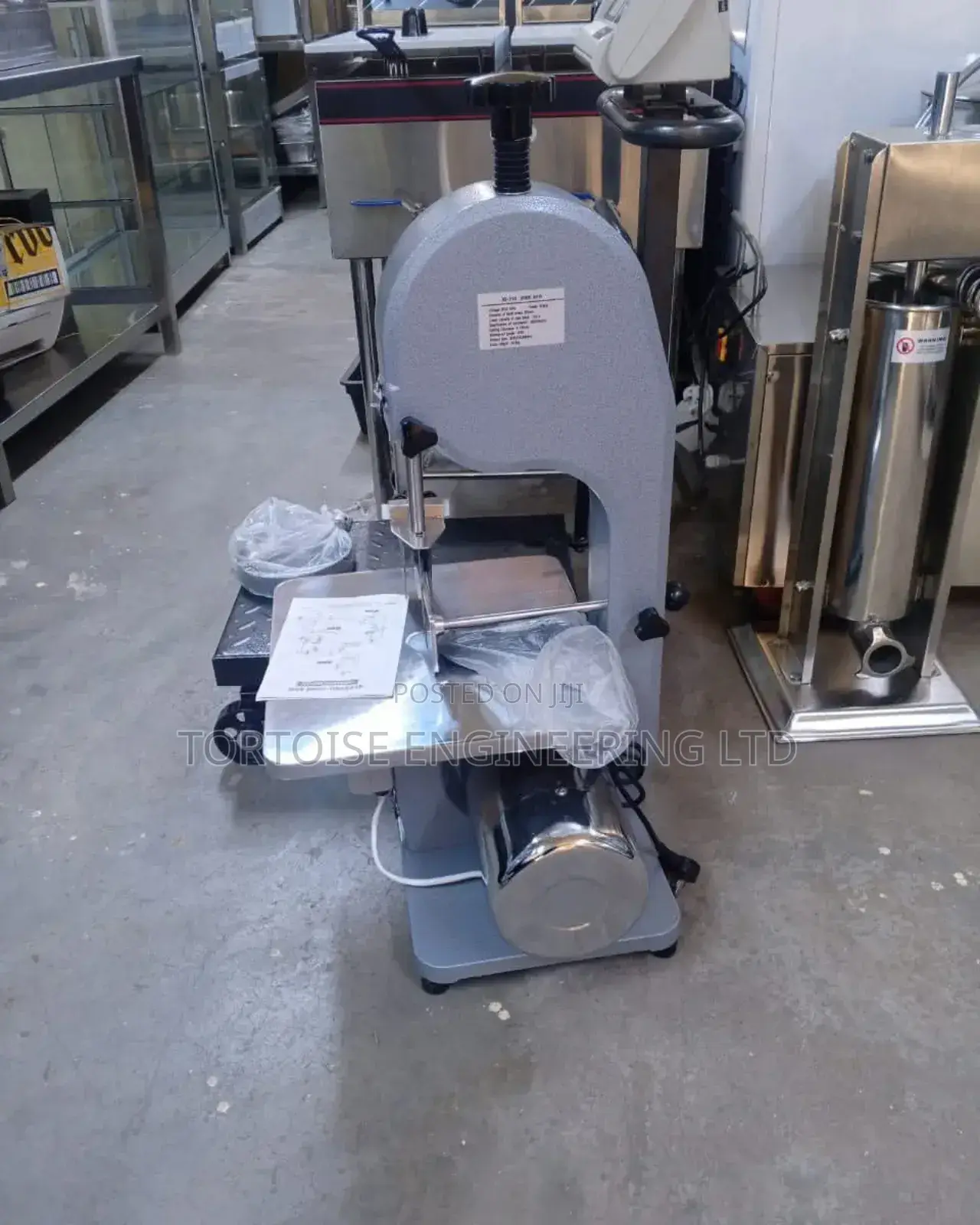 Commercial Electric Borne Saw