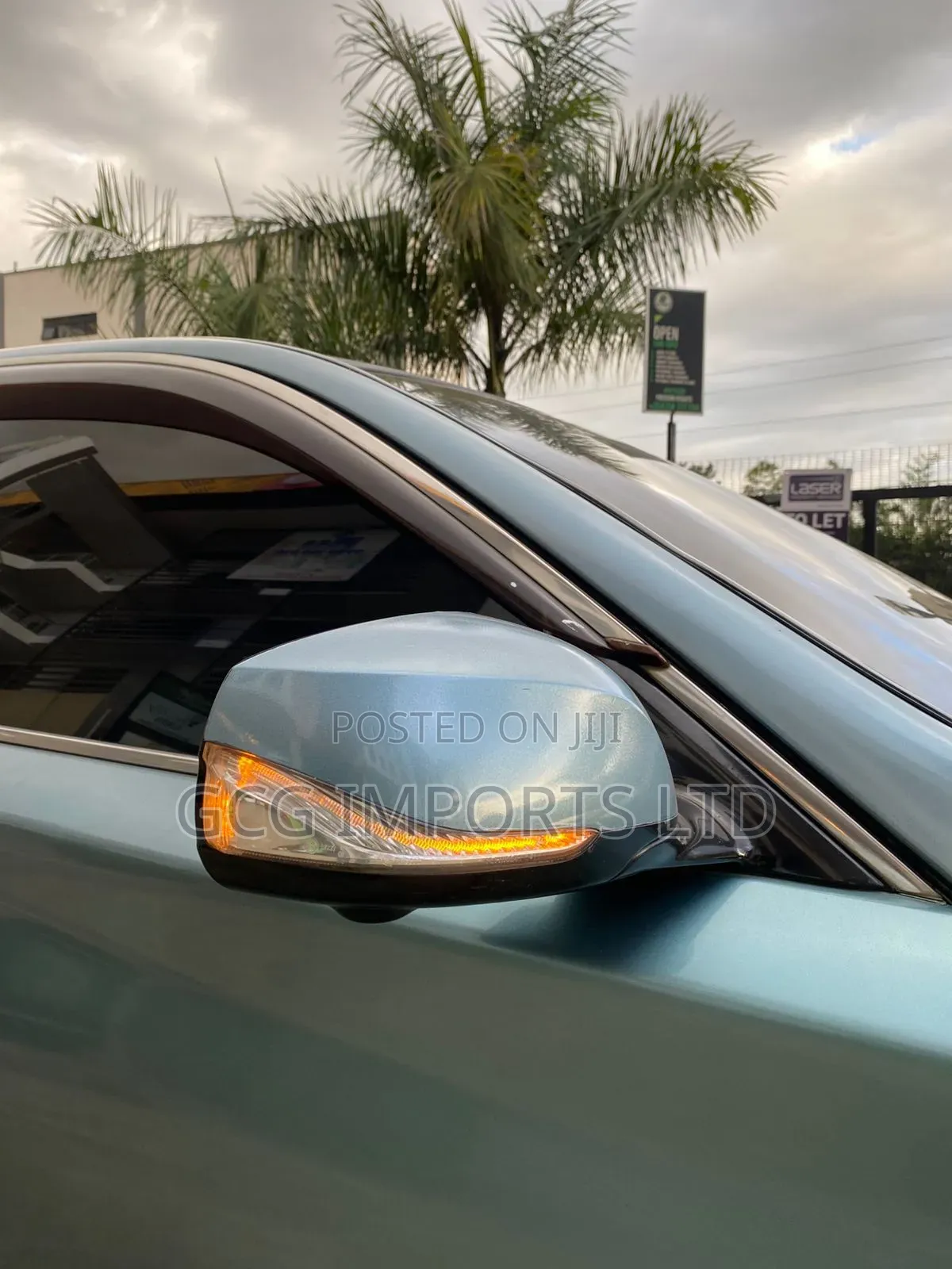 Nissan Skyline 2014 Blue