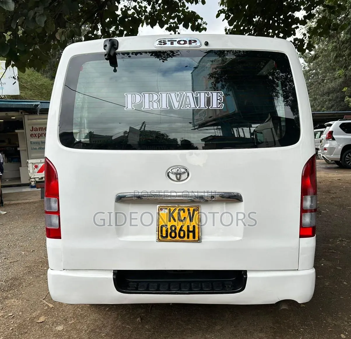 Toyota HiAce 2012 White