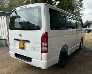 Toyota HiAce 2012 White
