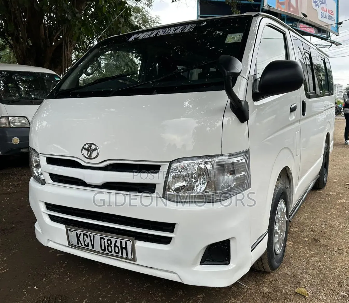 Toyota HiAce 2012 White