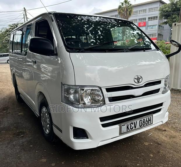 Toyota HiAce 2012 White - thumbnail 8