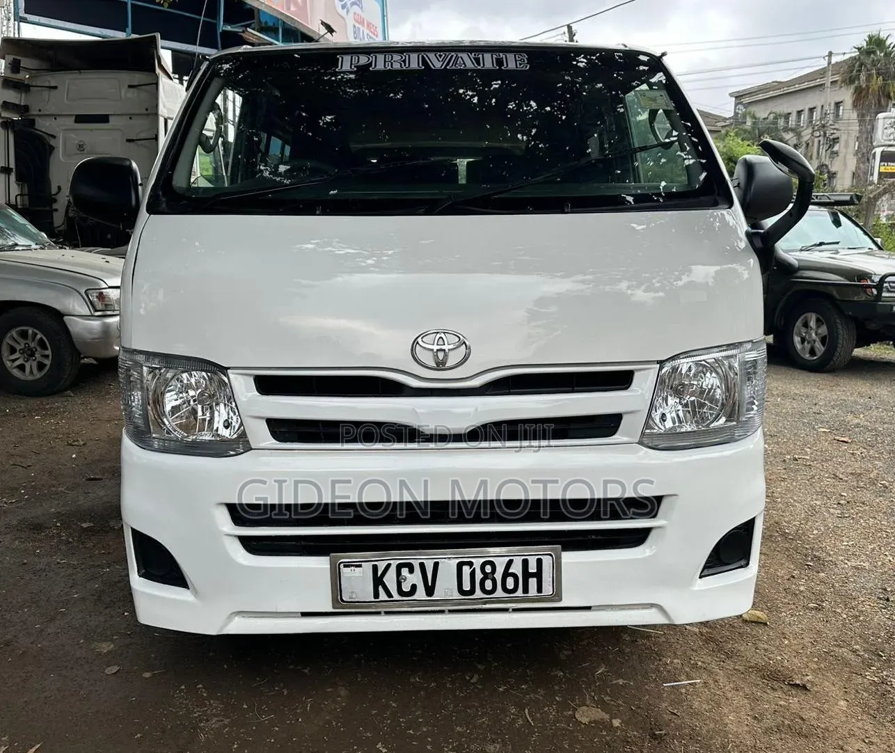 Toyota HiAce 2012 White