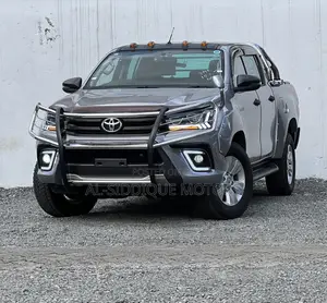 Toyota Hilux Revo Double Cab Deisel 2.4 AWD 2018 Silver