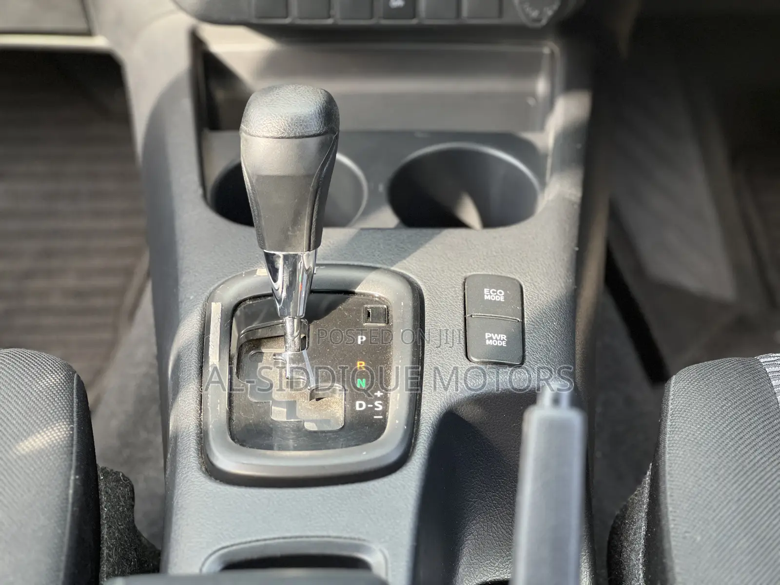 Toyota Hilux Revo Double Cab Deisel 2.4 AWD 2018 Silver