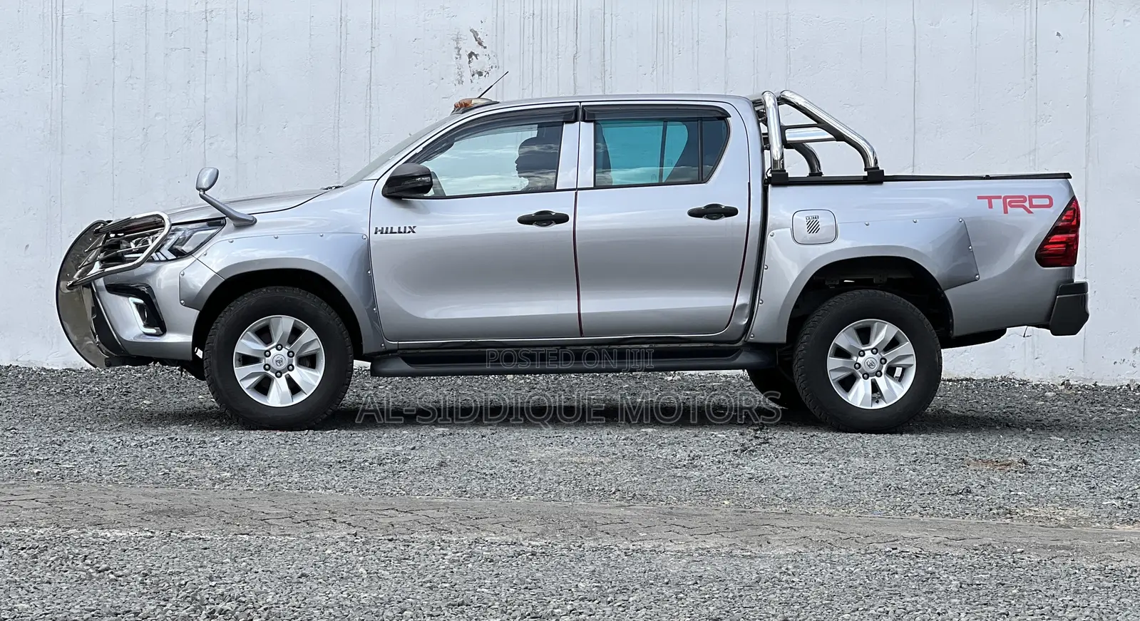 Toyota Hilux Revo Double Cab Deisel 2.4 AWD 2018 Silver