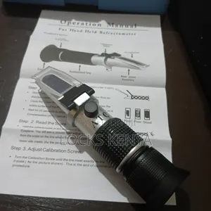 Laboratory 0-90 Refractometer