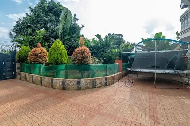 4bdrm Mansion in Toll for sale - thumbnail 2