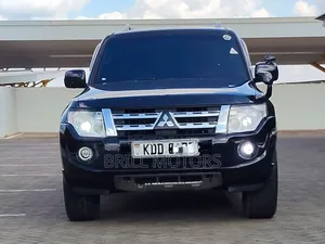 Mitsubishi Pajero 2014 Black