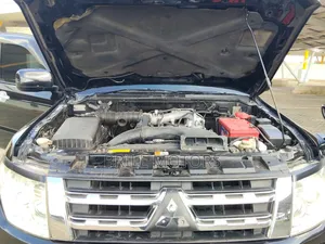 Mitsubishi Pajero 2014 Black