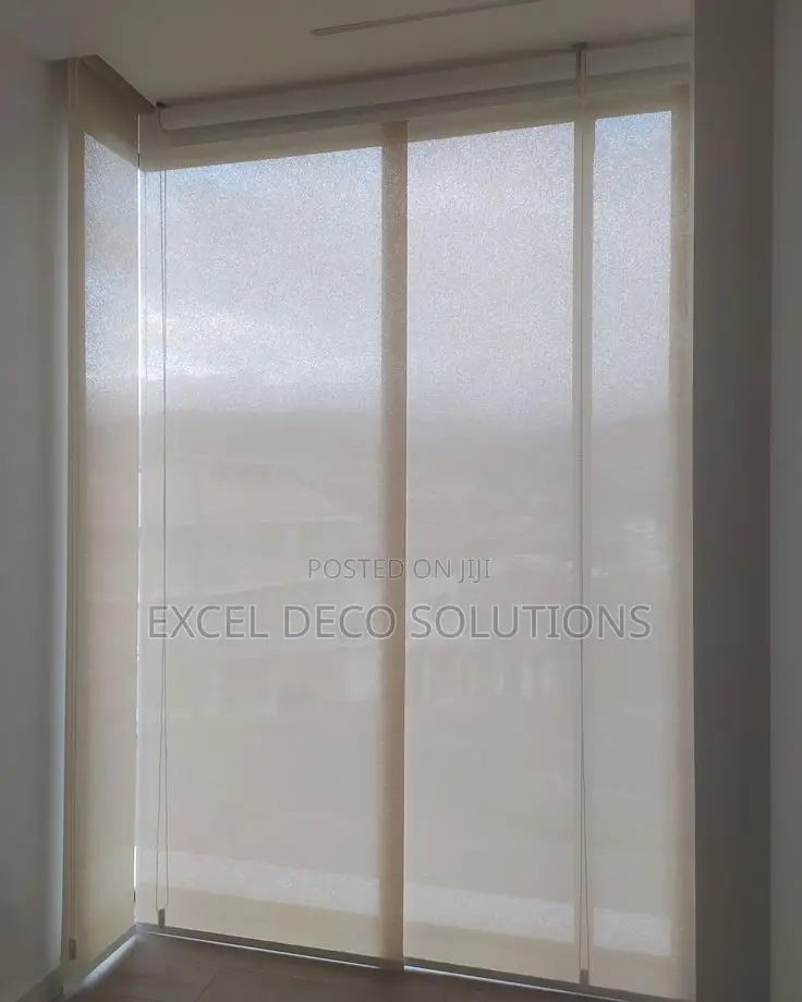 Sunscreen Roller Blinds – Stylish Sunlight Control Solution