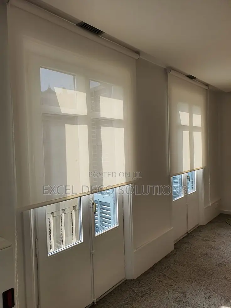 Sunscreen Roller Blinds for Homes Office Spaces