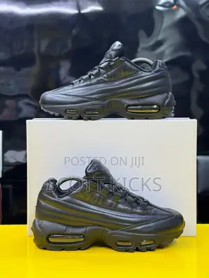 Nike Airmax 95 Lux Black Supreme