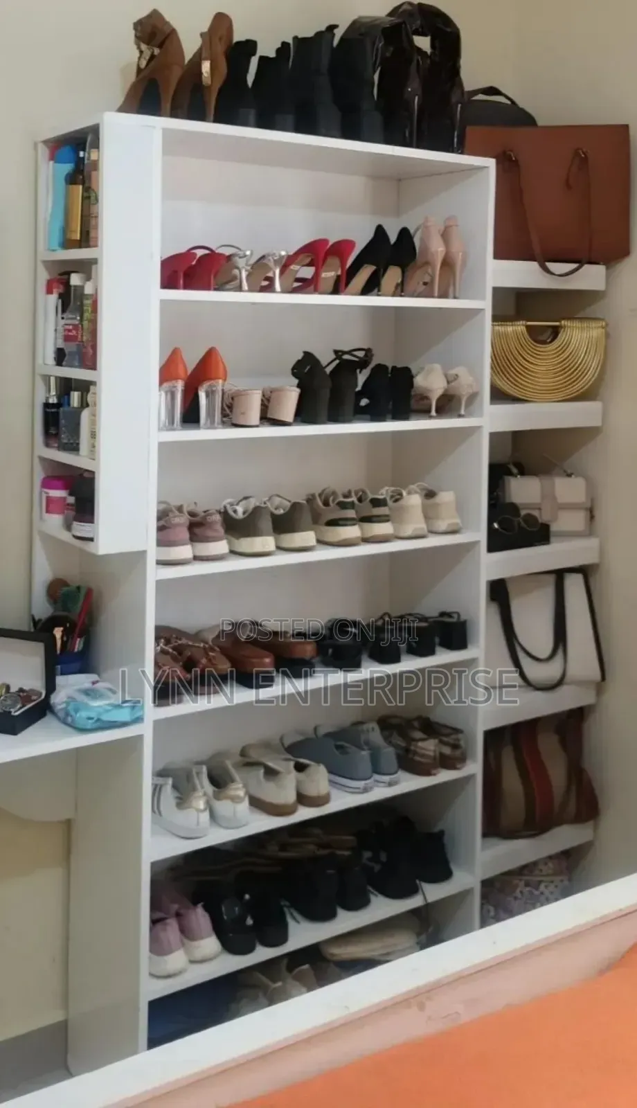 Executive Wooden Shoes Rack