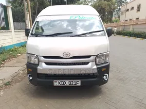 Toyota HiAce 2013 White