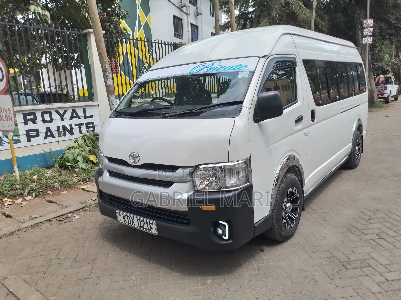 Toyota HiAce 2013 White