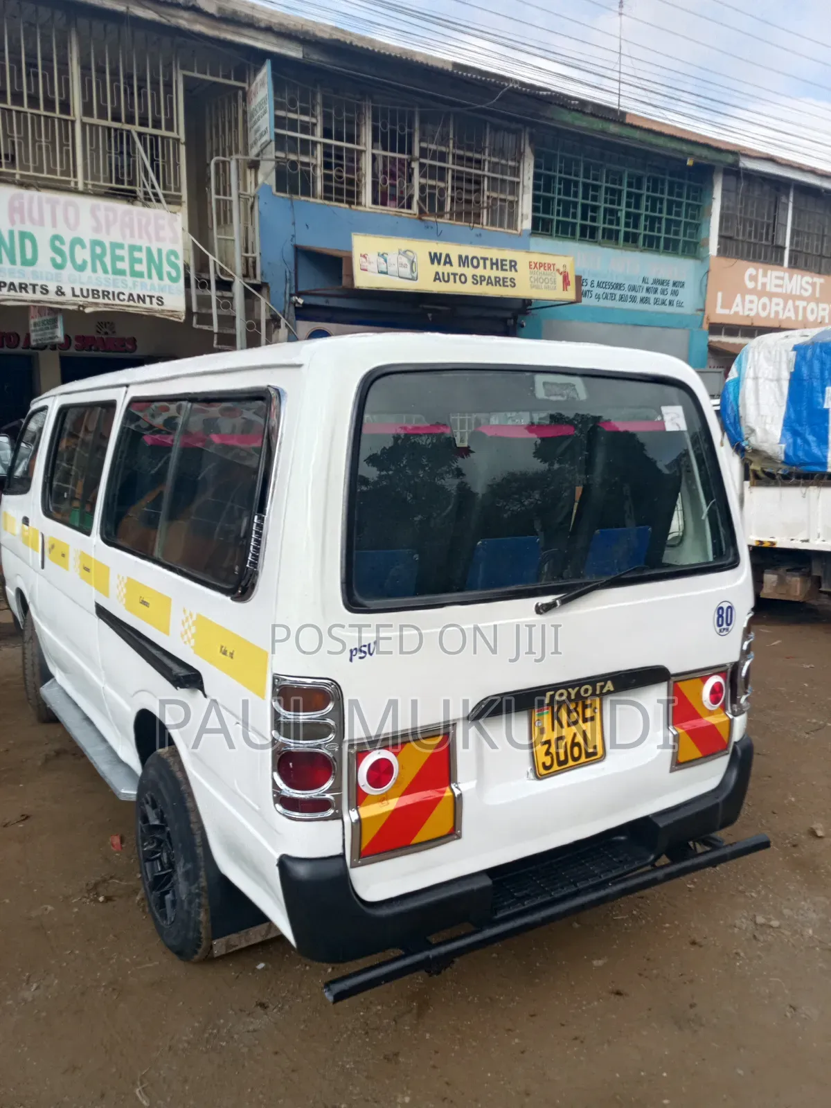 Toyota HiAce 2002 White
