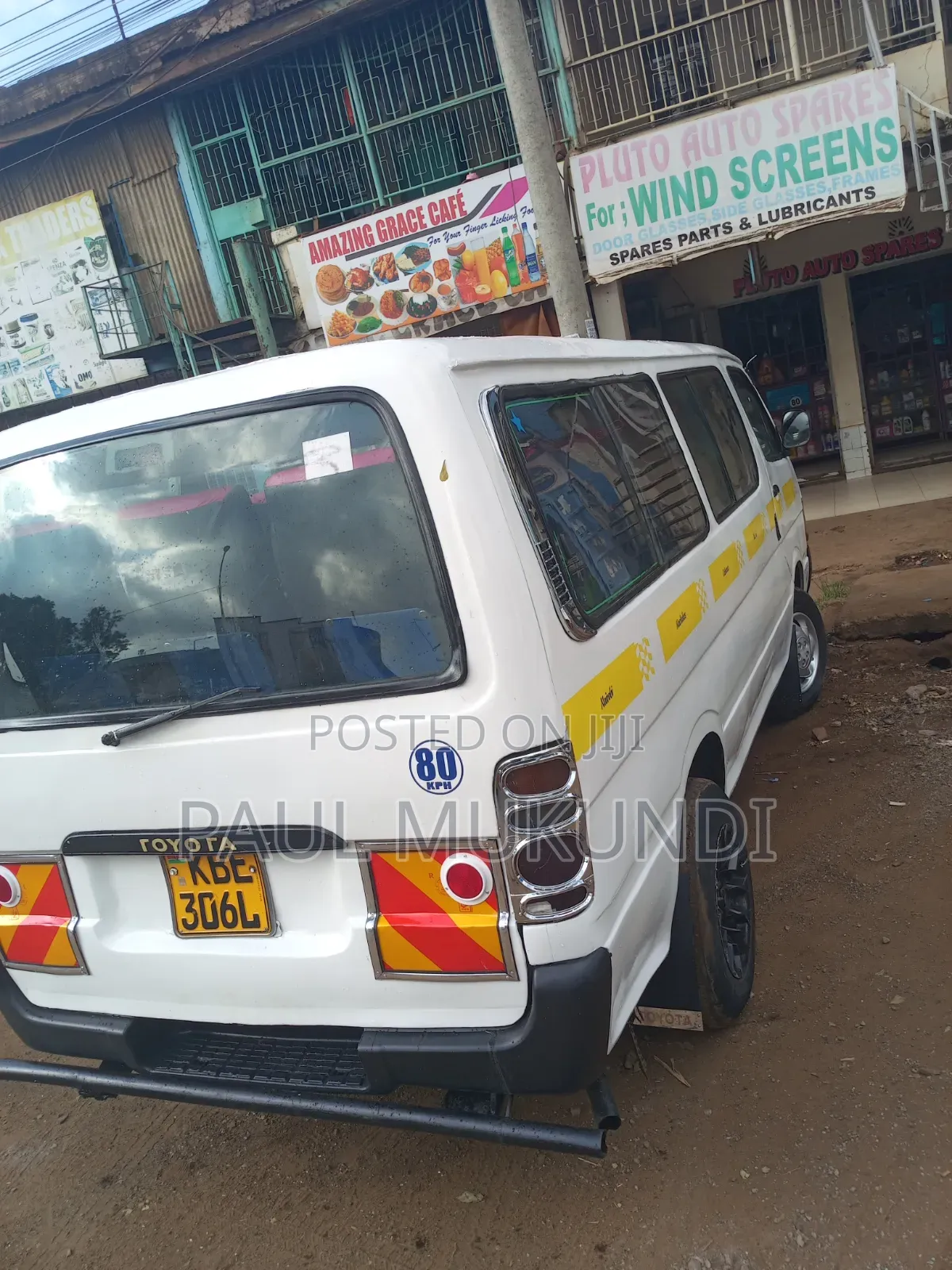 Toyota HiAce 2002 White